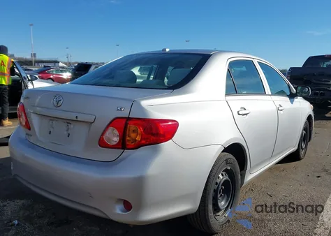 2010 Toyota Corolla Le z USA, uszkodzony, nr VIN 2T1BU4EE2AC529126